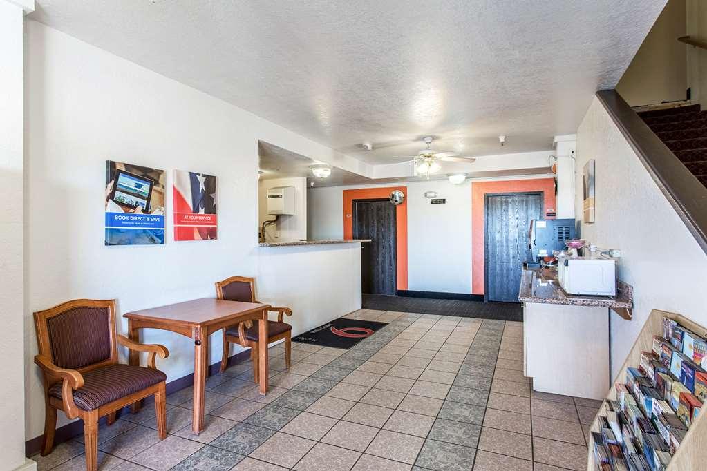 Motel 6-Moriarty, Nm Nội địa bức ảnh